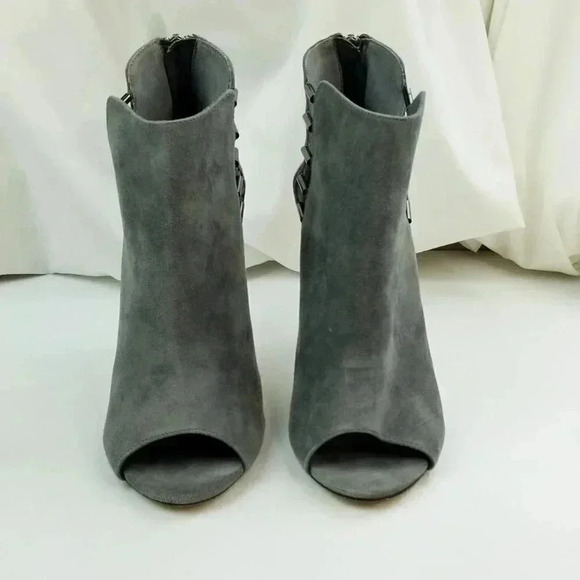 Steve Madden 8.5M Lola Gray Suede Back Zip Open Toe Vented Side Ankle Boots Heel - Picture 10 of 12